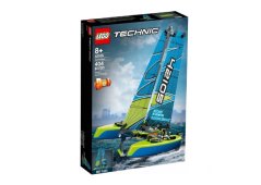 LEGO Technic 42105 Catamaran