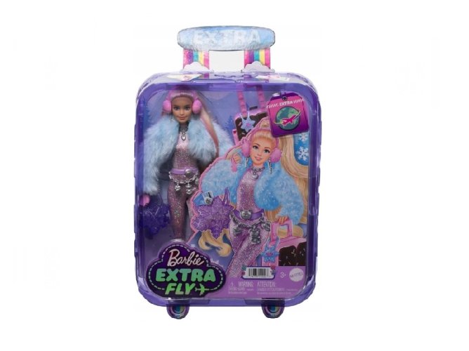 Barbie Extra într-un costum în zăpadă